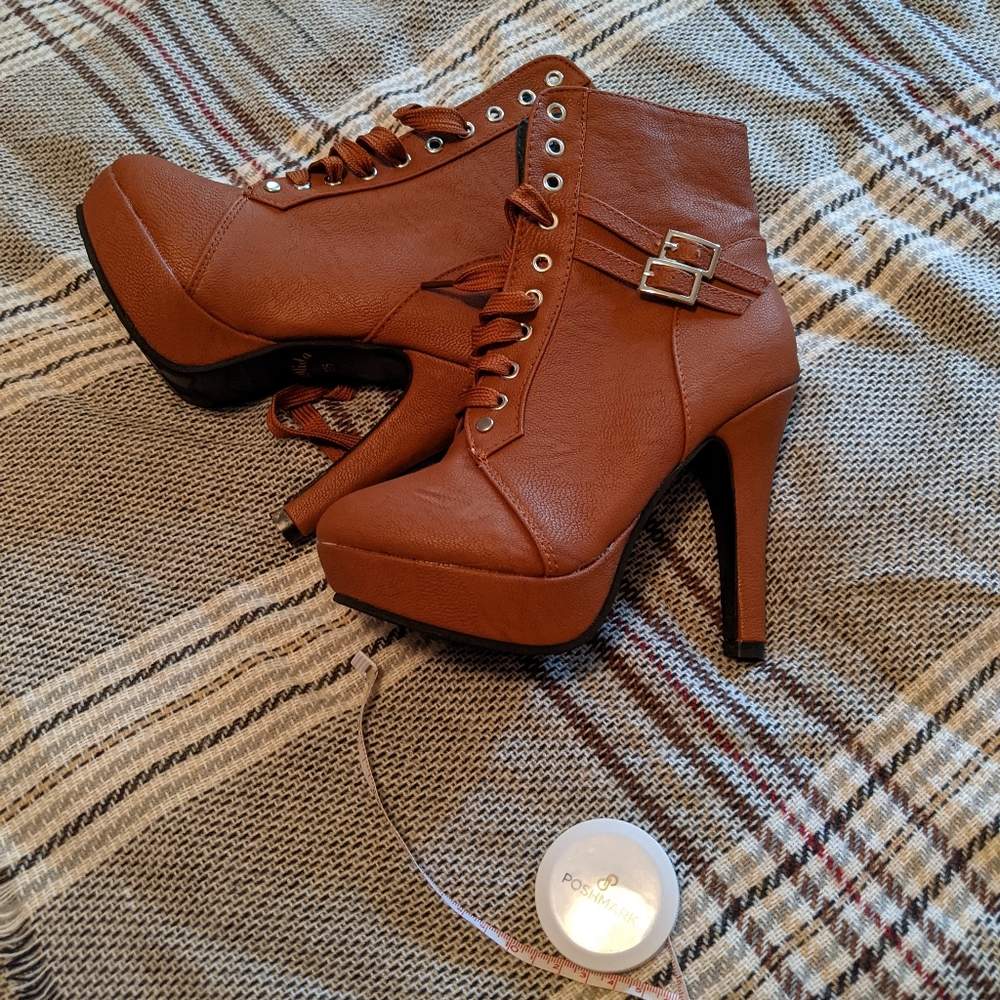 Boutique High Heel Boots - Picture 3 of 7